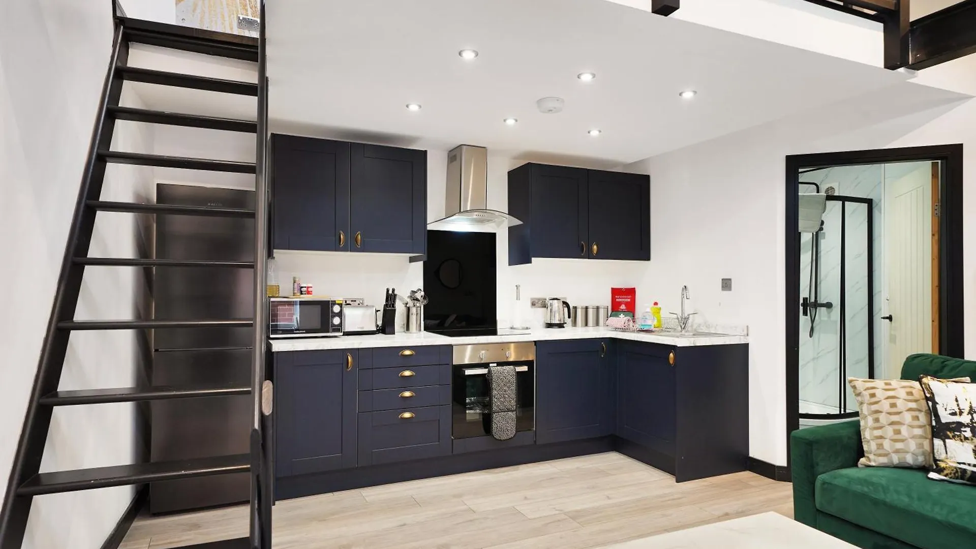 Дом отдыха Вилла 30 Percent Off! Elegant Yorkshire Abode - Great Location - Sleeps 19 Каслфорд