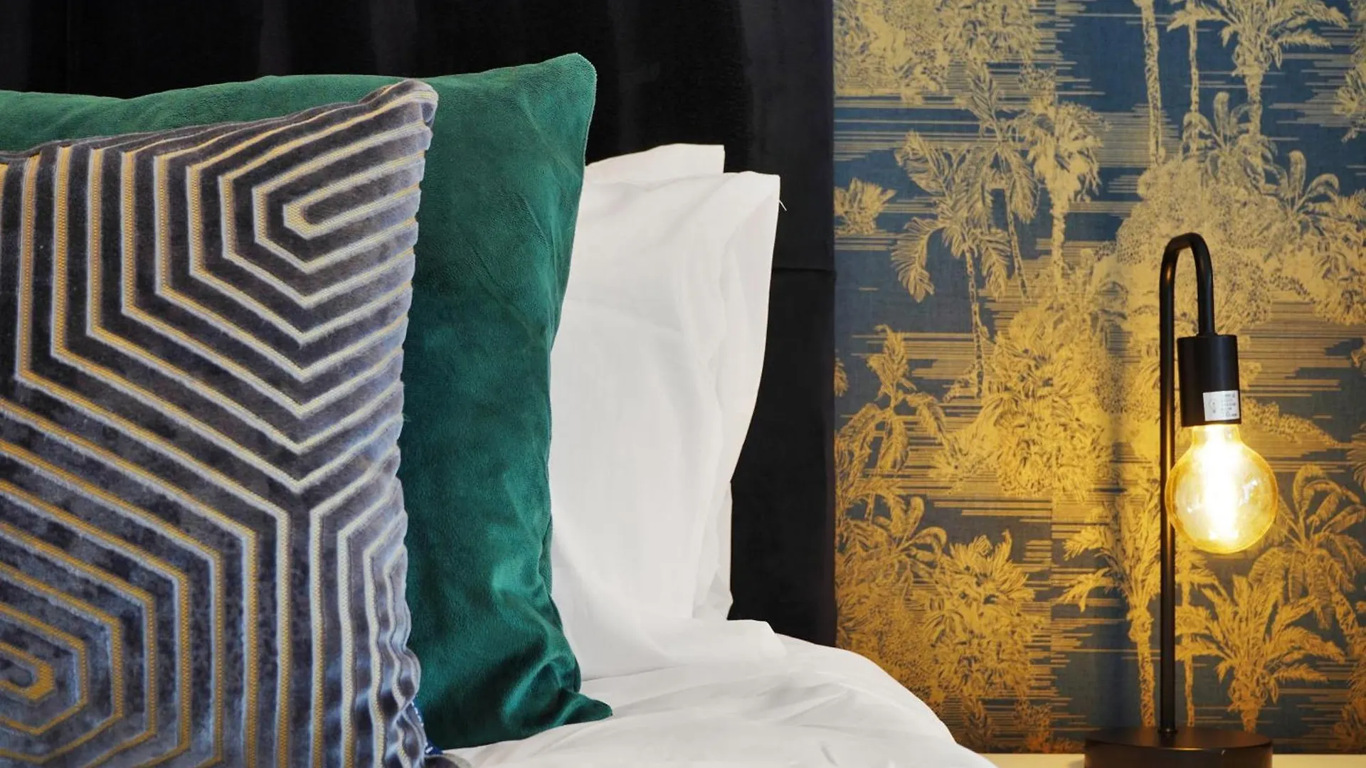 Вилла 30 Percent Off! Elegant Yorkshire Abode - Great Location - Sleeps 19 Каслфорд 0*,