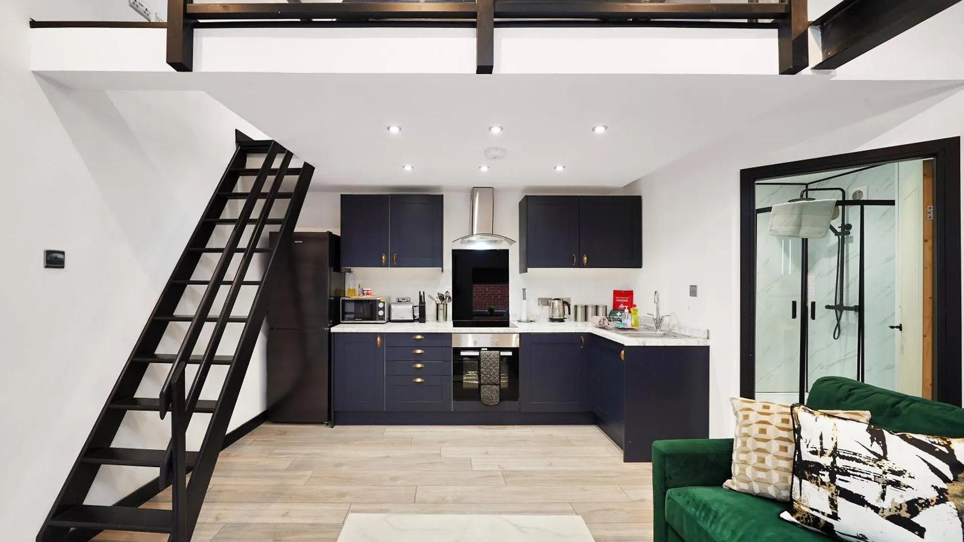 Дом отдыха Вилла 30 Percent Off! Elegant Yorkshire Abode - Great Location - Sleeps 19 Каслфорд