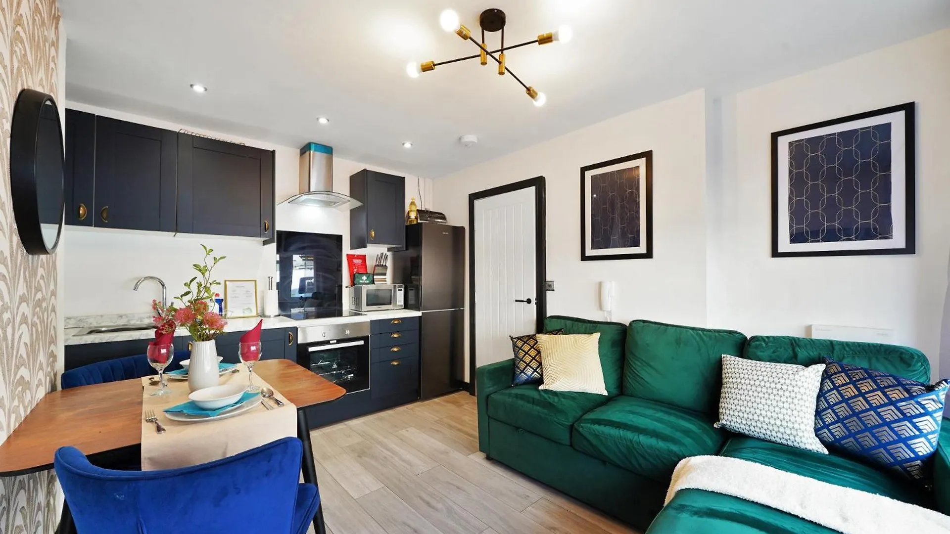 Дом отдыха Вилла 30 Percent Off! Elegant Yorkshire Abode - Great Location - Sleeps 19 Каслфорд Великобритания