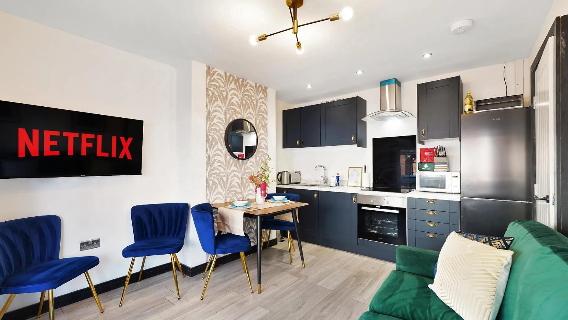 Дом отдыха Вилла 30 Percent Off! Elegant Yorkshire Abode - Great Location - Sleeps 19 Каслфорд