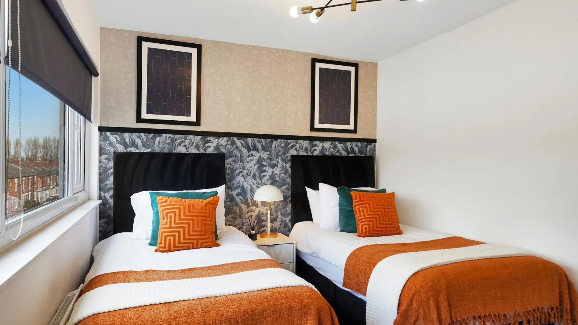 Вилла 30 Percent Off! Elegant Yorkshire Abode - Great Location - Sleeps 19 Каслфорд 0*,  Великобритания