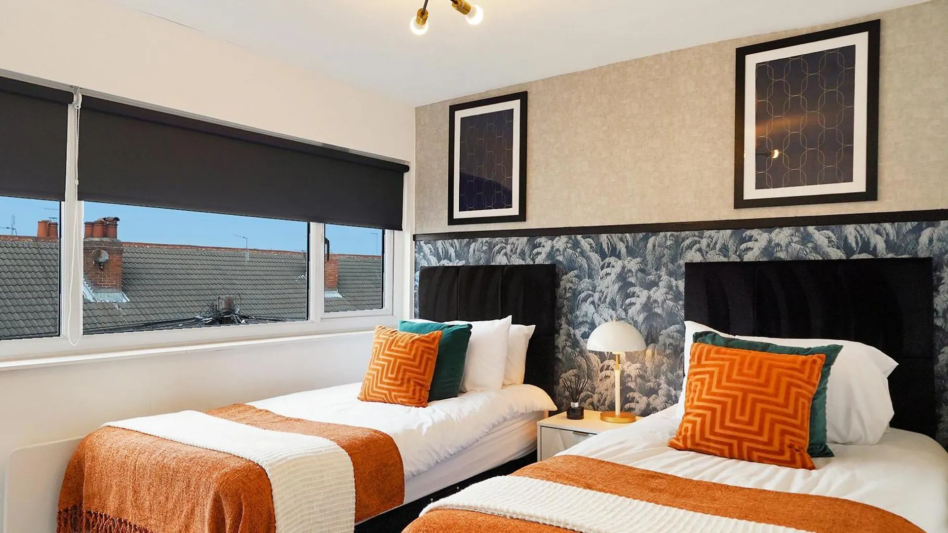 Вилла 30 Percent Off! Elegant Yorkshire Abode - Great Location - Sleeps 19 Каслфорд Дом отдыха